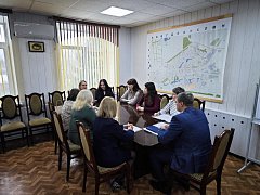 Глава Ершовского района Константин Мызников встретился с молодыми педагогами