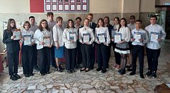 В Ершове обновлена Доска почета молодежи