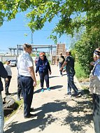 Глава Ершовского района Константин Мызников проверил ход работ по благоустройству дворовых территорий