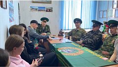 Юные журналисты «IT-КУБ.Ершов» побывали в гостях у «Часовых Родины»