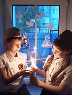 Ершовские Первые принимают участие в патриотической акции «Окна Победы»