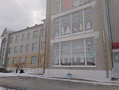 В Ершове здания начинают свое предпраздничное преображение