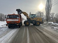 В Ершове на постоянной основе ведутся работы по расчистке снега