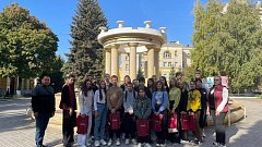 По приглашению депутата Ивана Бабошкина ершовские школьники побывали с экскурсией в областном центре