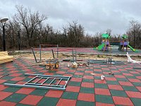 В Ершове продолжается благоустройство сквера на улице Лесхозная