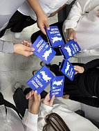 Первый паспорт — важный рубеж на пути во взрослую жизнь: ершовским школьникам торжественно вручили первый документ