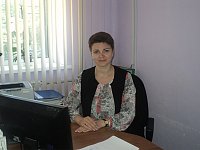 Специалист управления соцподдержки населения Ершовского района дает разъяснения по мерам поддержки студентов