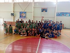 14 мая юные баскетболисты из школы № 2, команда девочек и команда мальчиков, приняли участие в Межрайонном турнире по баскетболу в р.п. Горный Краснопартизанского района