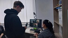 В Ершове для юных журналистов, фотографов и краеведов состоялся телемост с известным военным корреспондентом