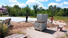 В Ершовском районе ведутся работы по благоустройству в рамках программы «Комплексное развитие сельских территорий»
