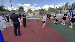 Спорт, энергия и вдохновение: в Ершове прошла зарядка со стражем порядка