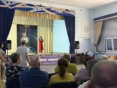 Осенний аккорд: ершовские артисты порадовали своим выступлением отдыхающих  Чапаевского курорта