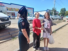 В Ершове Госавтоинспекция и Движение Первых провели совместную акцию по соблюдению ПДД