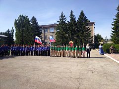 Памятная дата, объединяющая поколения: в Ершове прошел митинг в честь Дня воссоединения новых регионов с Россией
