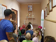 Ершовские сотрудники МЧС провели для воспитанников детского сада урок безопасности