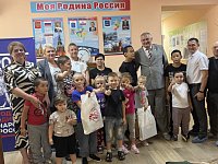 В эксплуатационном локомотивном депо Ершов прошла акция «Собери ребенка в школу»