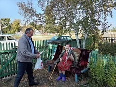 День, когда все слова — о благодарности: долгожительница Ершовского района отмечает юбилей