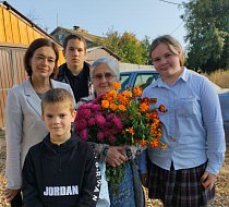 В День учителя в Ершовском районе поздравляют ветеранов педагогического труда