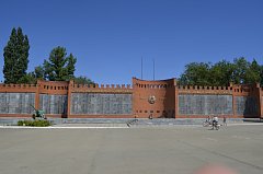 25 лет назад в Ершове был возведен памятник-ансамбль участникам Великой Отечественной войны 