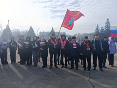Митинг в честь воссоединения Крыма с Россией собрал ершовцев на главной площади
