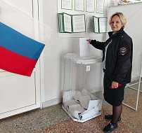 Сотрудники ОМВД России по Ершовскому району Саратовской области приняли участие в обеспечении проведения выборов депутатов ГД РФ