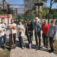 В Ершове продолжается месячник благоустройства