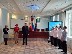 Торжественное вручение паспортов в День Конституции РФ в Ершовском районе