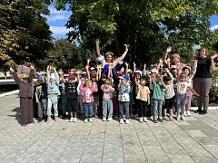 В Ершове сотрудники РДК провели для дошколят фольклорное развлечение, посвященное трем Спасам