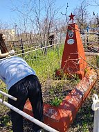 Молодое поколение хранит память предков: ершовские школьники облагородили могилы ветеранов ВОВ
