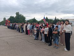 Память и честь: в Ершове отметили День ветеранов боевых действий