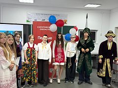 Хоровод дружбы: в школе поселка Учебный Ершовского района прошел фестиваль национальных культур