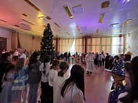 В Ершове прошло новогоднее представление для детей из многодетных семей