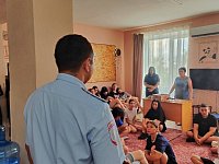 Ершовские госавтоинспекторы провели беседу с подростками в целях профилактики дорожно-транспортных происшествий