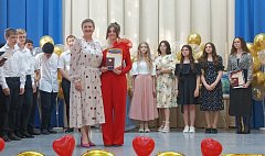 В Детской школе искусств г.Ершова прошел традиционный выпускной