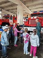 Ершовские школьники пообщались с сотрудниками пожарной части